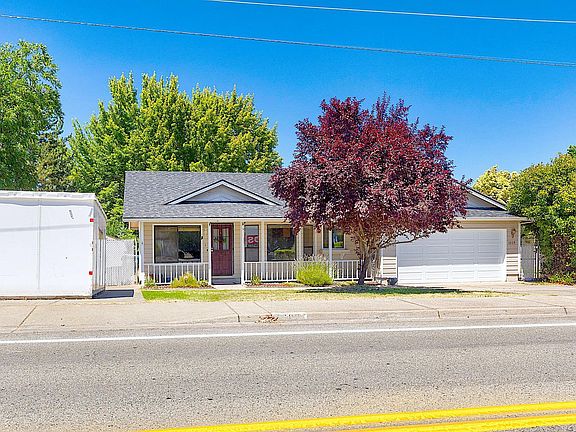 3rd image of 1609 Leonard Rd