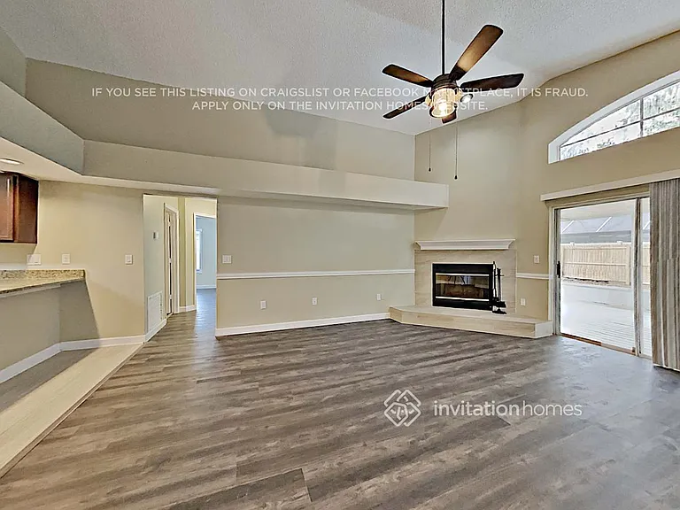 1341 Gangplank Dr — Photo 5