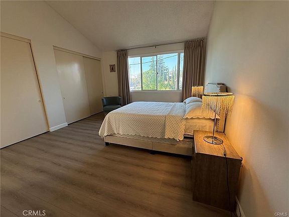 5th image of 415 W Duarte Rd