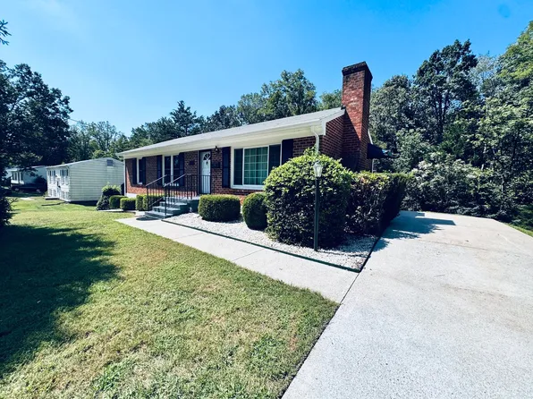 517 Madewood Rd, Lynchburg, VA 24503