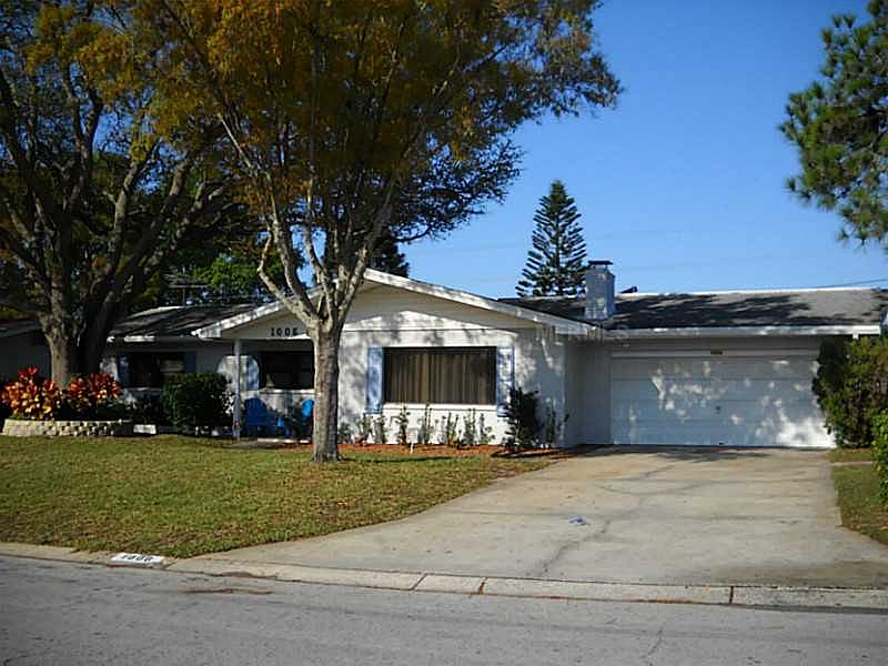 1st image of 1006 University Dr W
