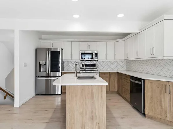 98 SE Wilson Dr #4, Wood Buffalo, AB T9H 0A1