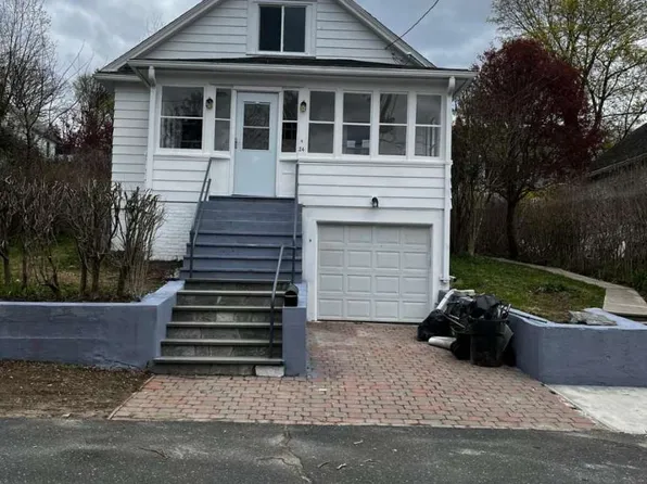 24 Lyndale Avenue, Waterbury, CT 06705