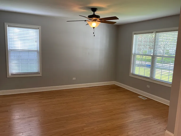1083 Towner Dr — Photo 4