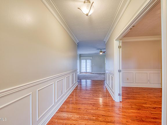 5th image of 5308 Custis Ln