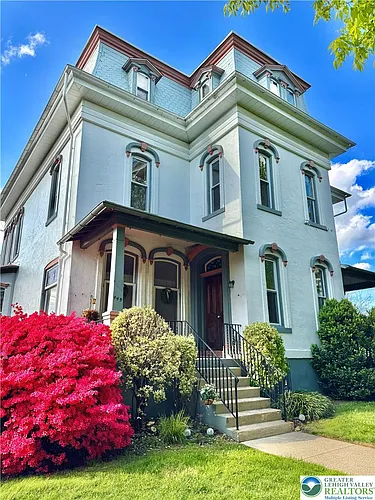 449 Chestnut St Photo 1