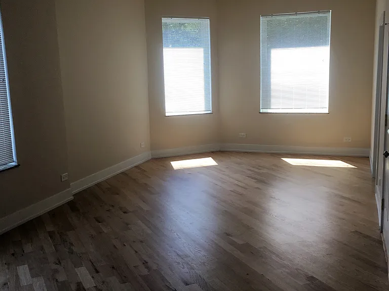 833 N Mozart St #2 — Photo 2