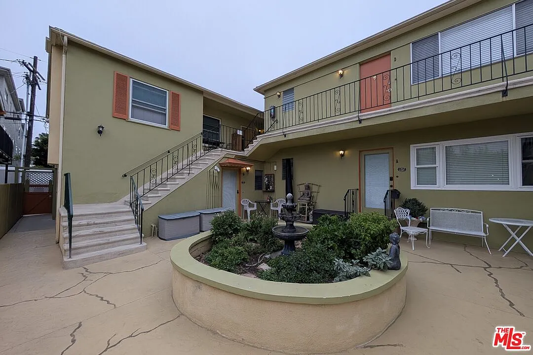 1 bed, 1.0 bath, 650 sqft, $2,495 — Photo 2