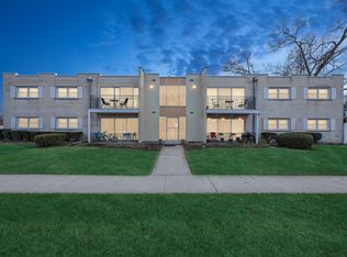 18310 Cherry Creek Dr APT 3, Homewood, IL 60430