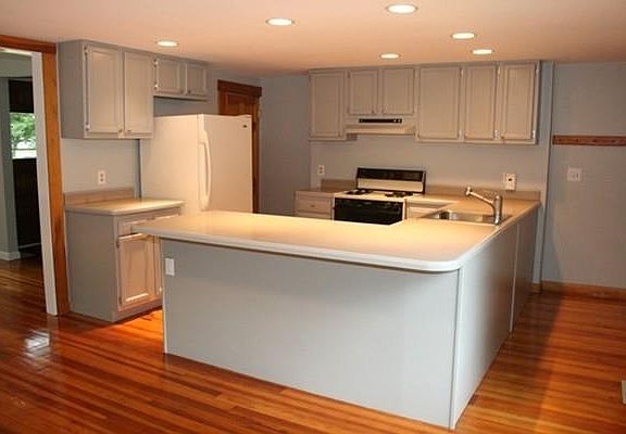 5th image of 49 Beaver Ave #49