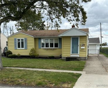 35 Patton Ln, Cheektowaga, NY, 14225