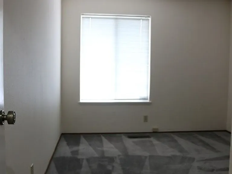 3591 Woodley Dr — Photo 18