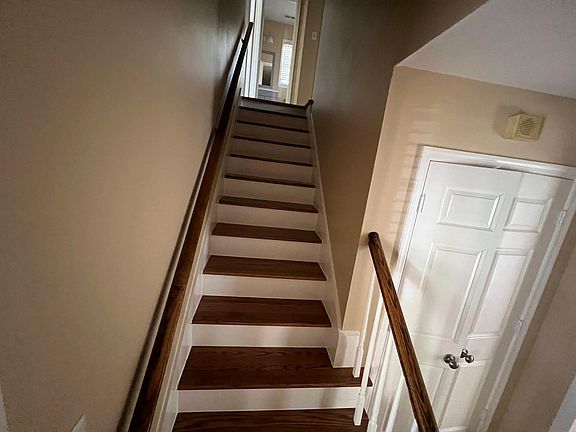 4th image of 7182 Silverstone Ct