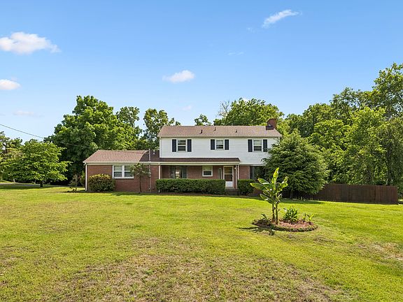 3rd image of 2841 Renee Dr
