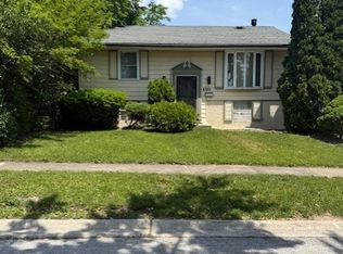 4720 Laurel Dr, Richton Park, IL 60471