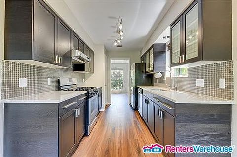 4th image of 4504 Oak Creek Dr