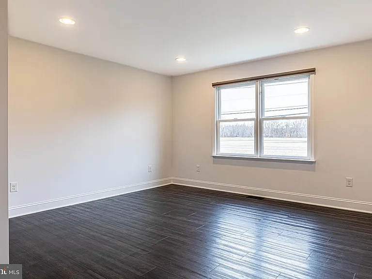 413 Red Lion Rd — Photo 22