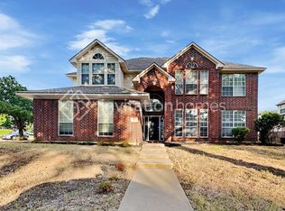 8012 Rushmore Rd, Fort Worth, TX 76137