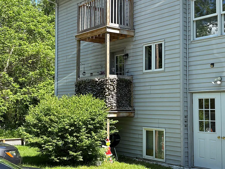 18 Redfield Ave #6 — Photo 6