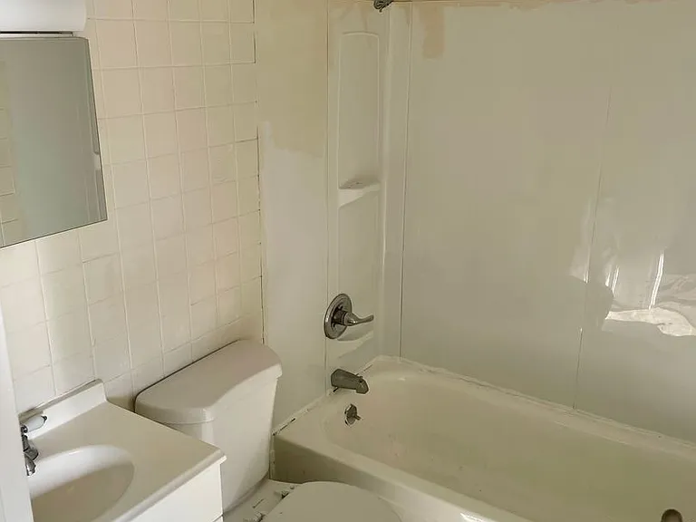 2618 Chesterfield Ct — Photo 6