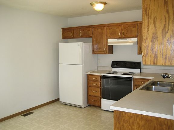 2nd image of 20204 E 17th Street Ct N