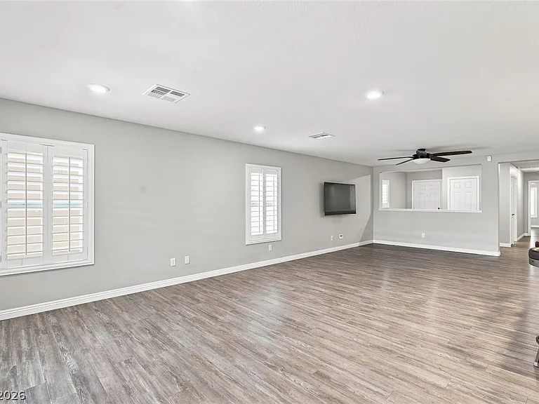 1525 Deep Valley Ave — Photo 16