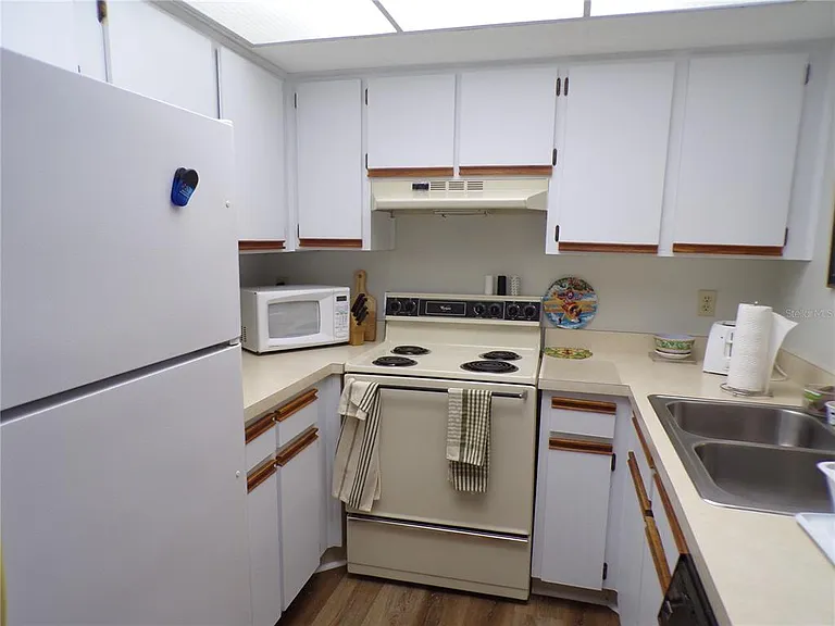 19505 Quesada Ave #C207 — Photo 7