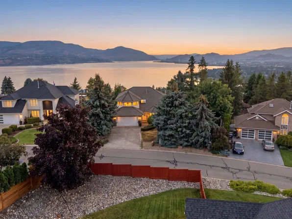 411 Curlew Dr, Kelowna, BC V1W 4L3