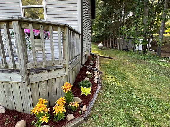 4th image of 6747 Mount Maria Rd