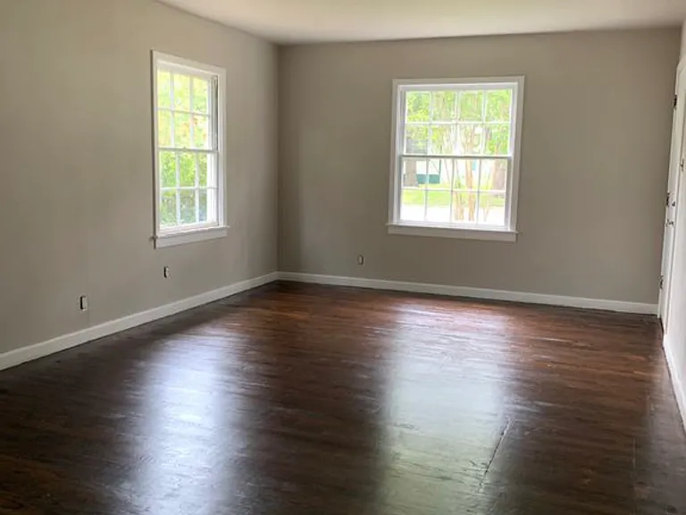 1518 S 33rd St — Photo 3