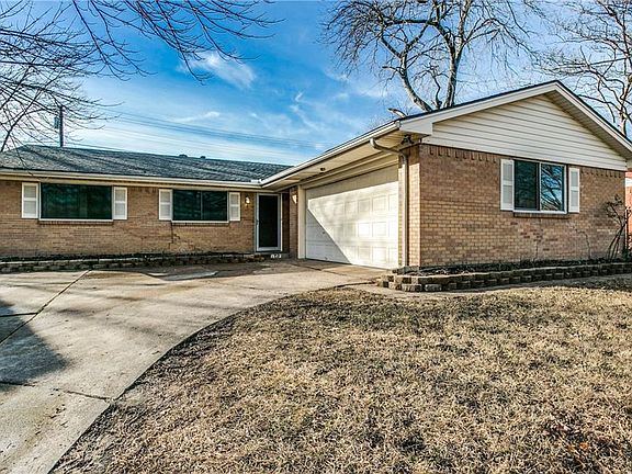 3rd image of 1318 Carroll Dr