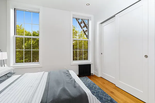 Rented by REAL New York | media 11