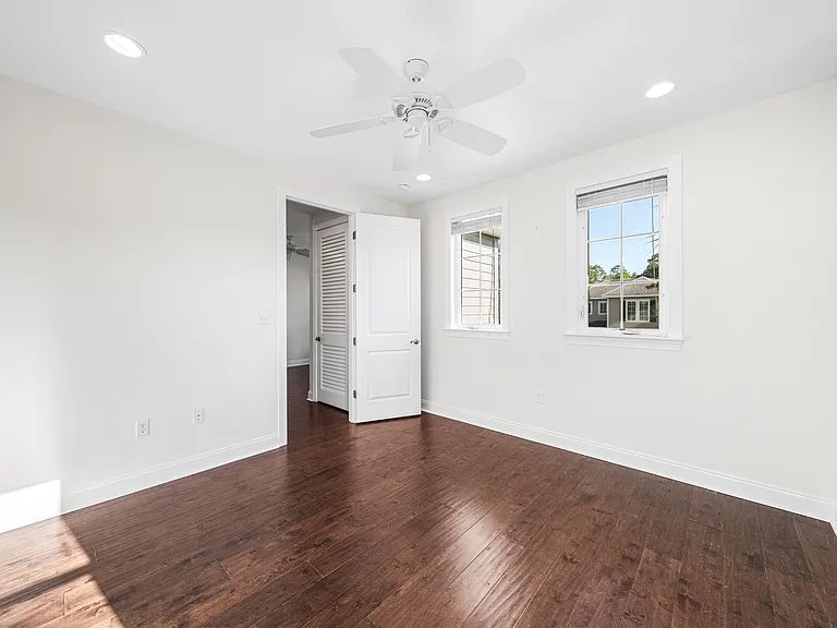 143 Christian Dr — Photo 35