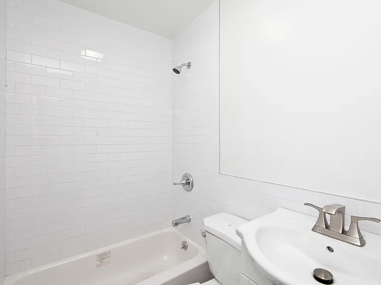 83 Baxter St #1A — Photo 5