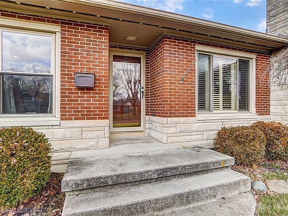2nd image of 615 Kathryn Dr
