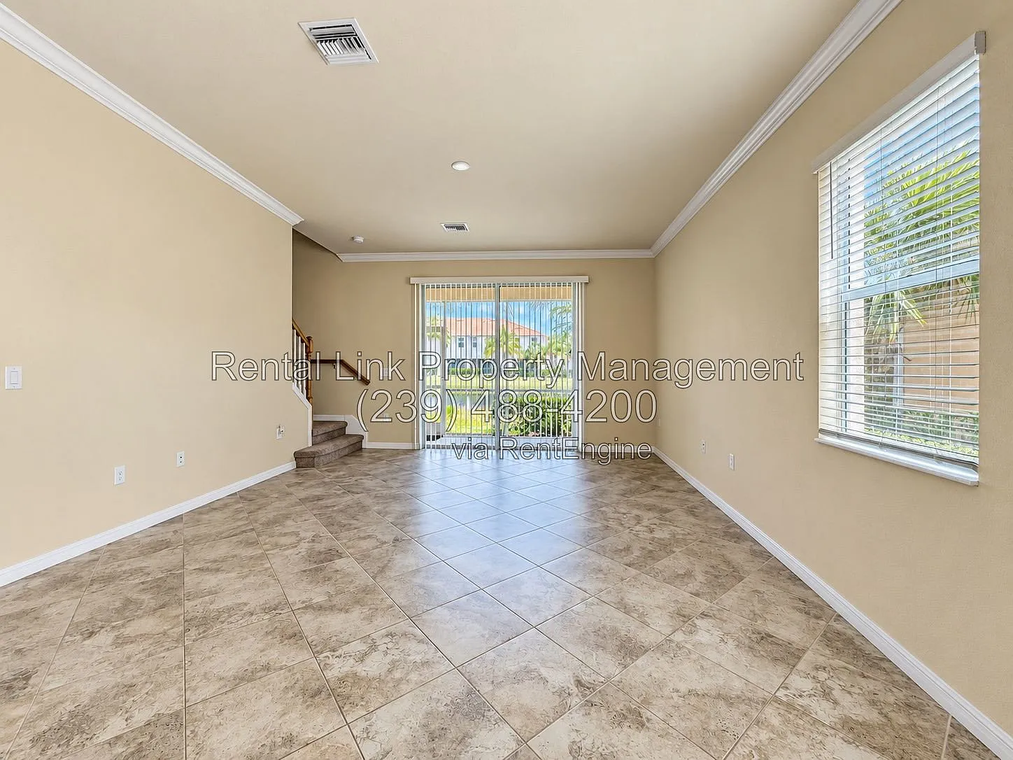 3 bed, 2.5 bath, 1934 sqft, $1,890 — Photo 2