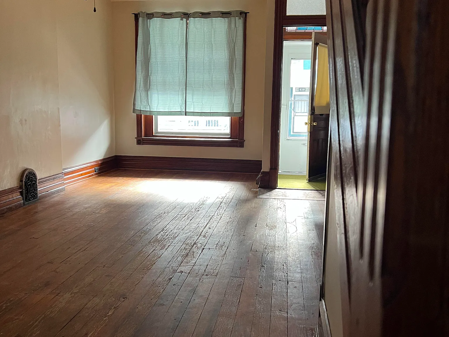 5 bed, 1740 sqft, $1,650 — Photo 3