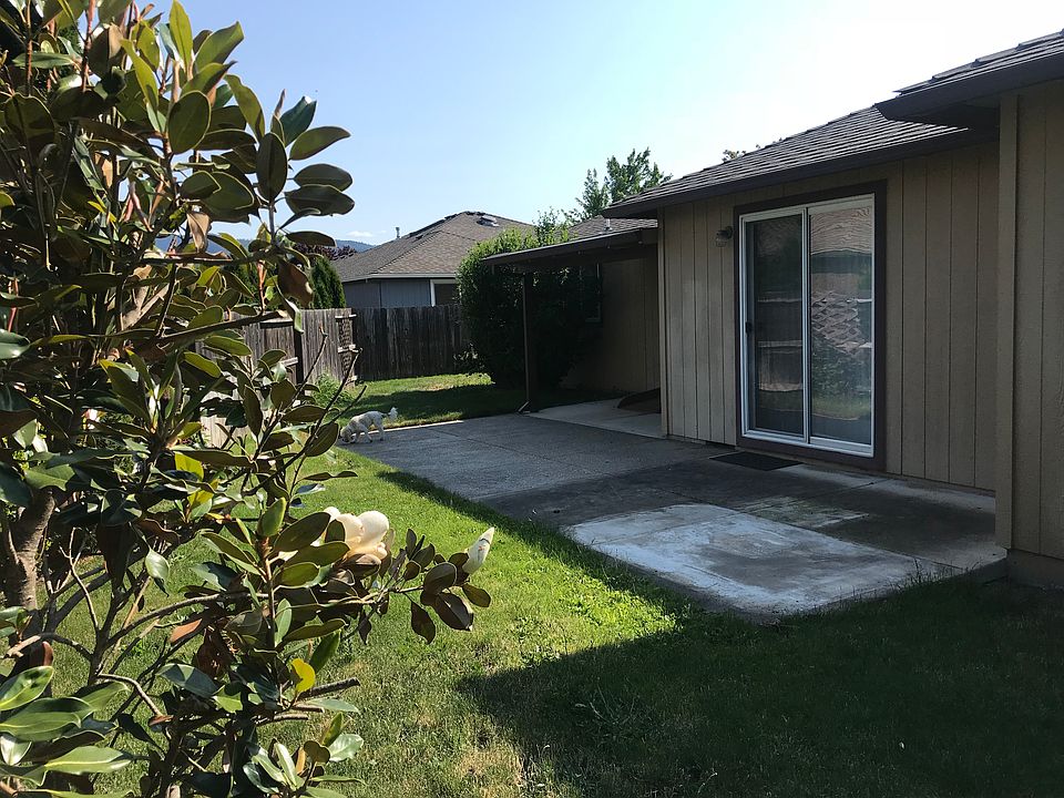 2nd image of 1367 Andrew Dr