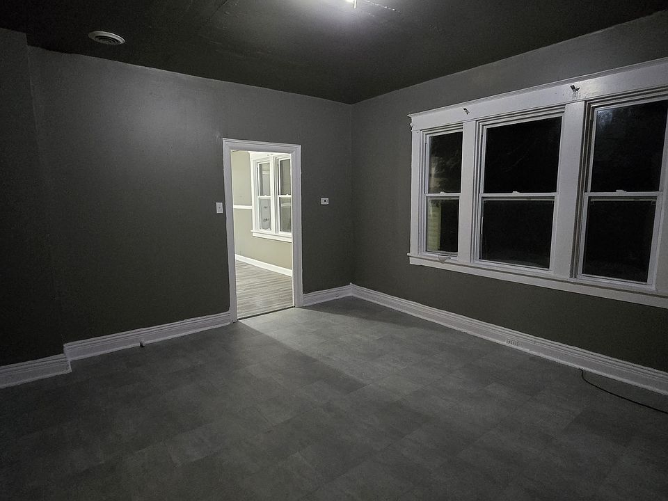 1st image of 76 Hirschbeck St #2