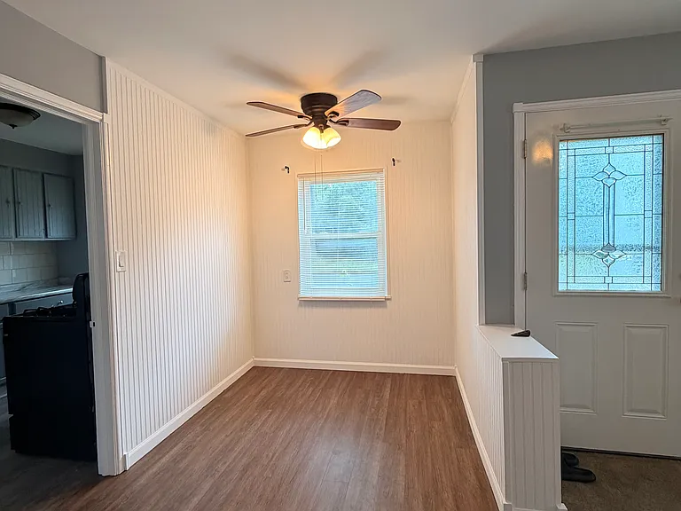13610 Emery Ave — Photo 5