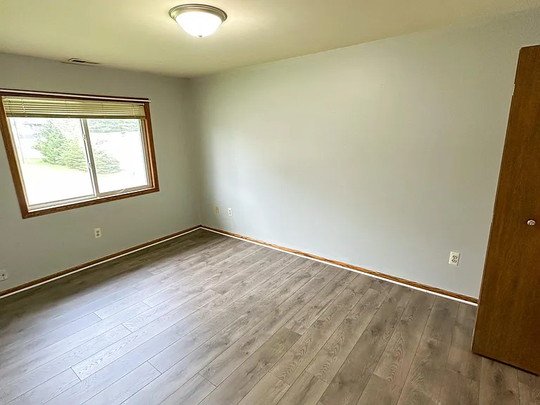 1687 S Riverside Ave #8 — Photo 14