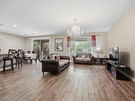 5th image of 31 Berneri Dr