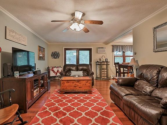 2nd image of 13 Decarolis Dr