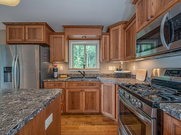 3rd image of 1655 W Lakeshore Dr