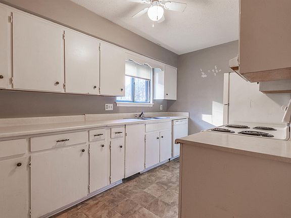 4th image of 102 Briarview Cir