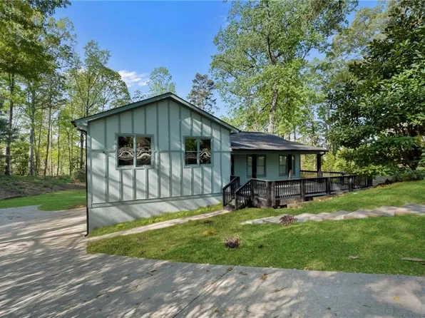 395 Pine L Dr, Buford, GA 30518