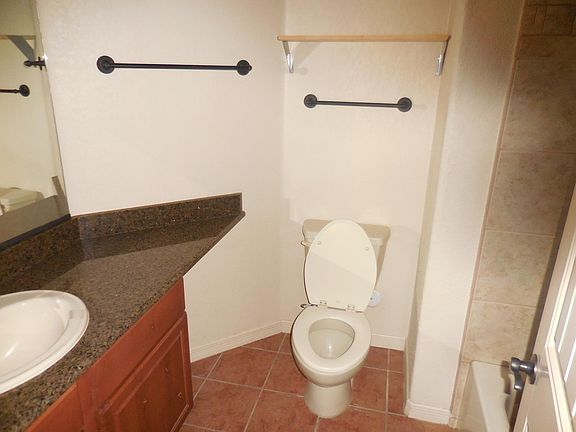 3rd image of 1320 Avenida De Mesilla #121C