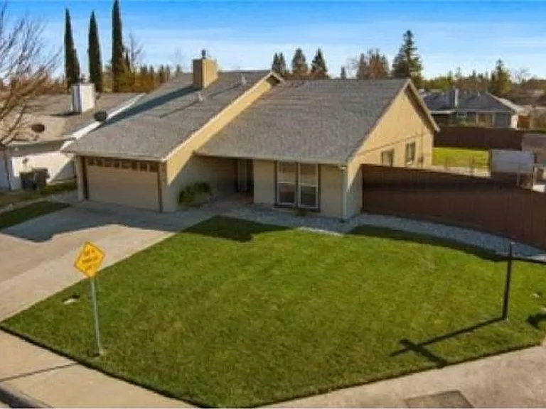2938 Renee Ct — Photo 21
