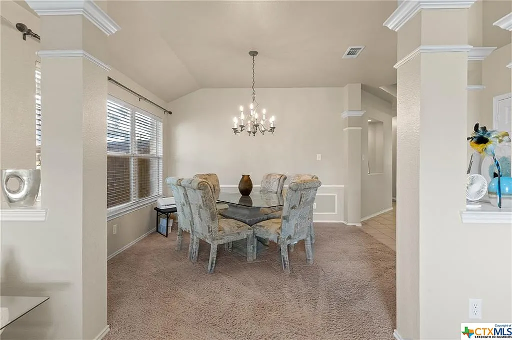 4 bed, 2753 sqft, $2,500 — Photo 4