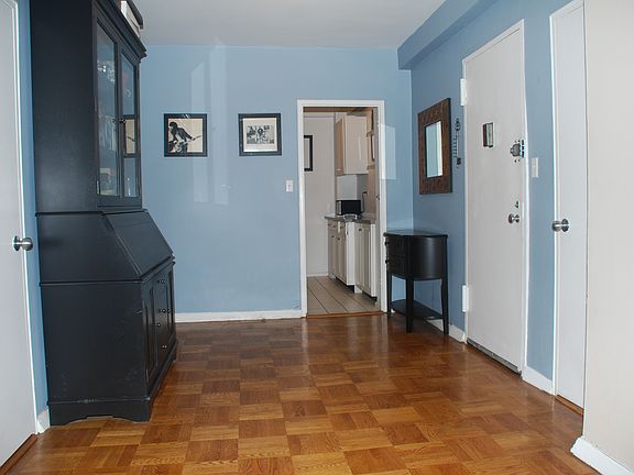 4th image of 34 Plaza St E APT 602